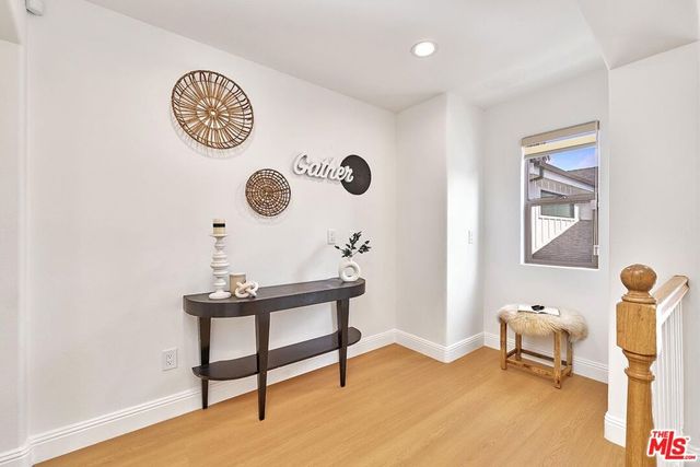 646 N Sierra Bonita Avenue, Los Angeles, CA 90036