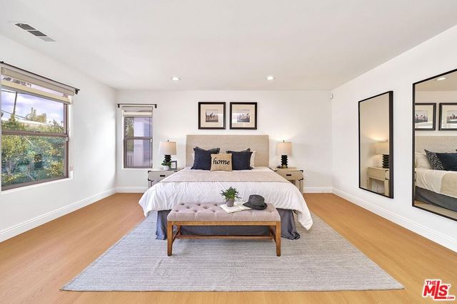 646 N Sierra Bonita Avenue, Los Angeles, CA 90036