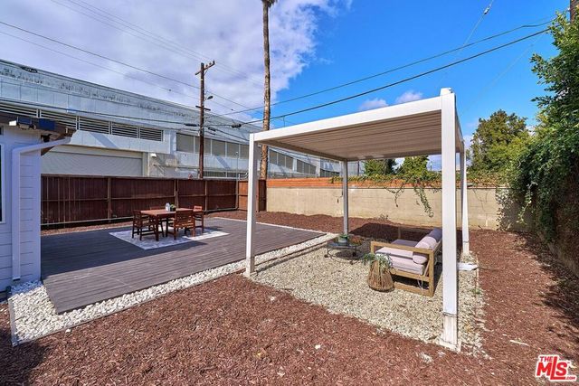 646 N Sierra Bonita Avenue, Los Angeles, CA 90036