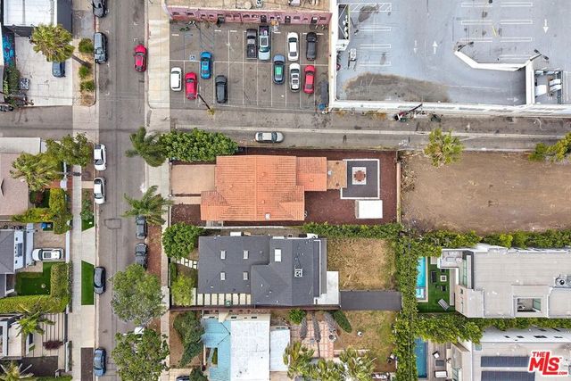 646 N Sierra Bonita Avenue, Los Angeles, CA 90036