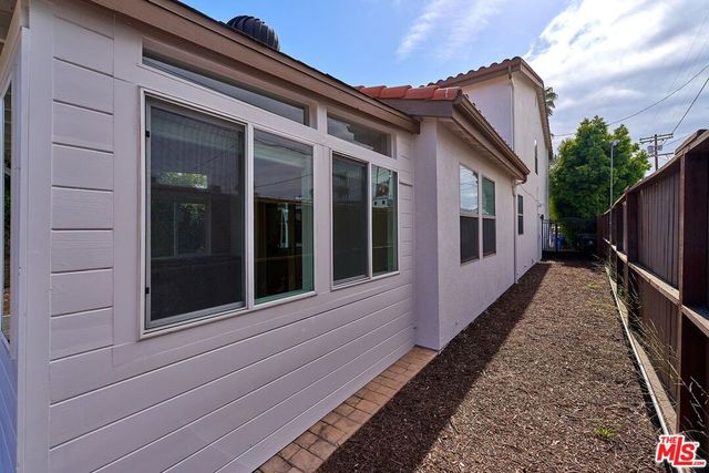 646 N Sierra Bonita Avenue, Los Angeles, CA 90036