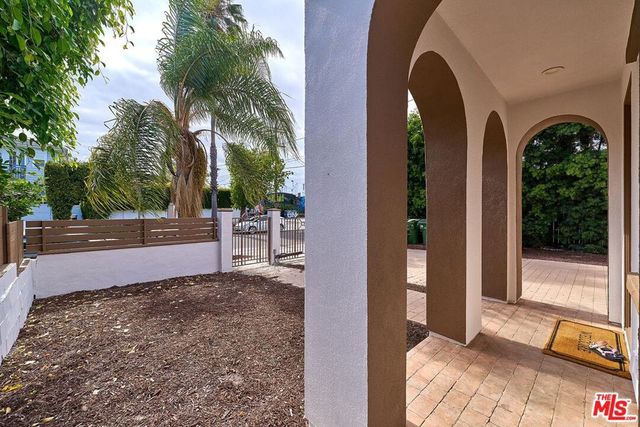 646 N Sierra Bonita Avenue, Los Angeles, CA 90036