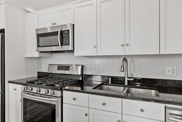 126 Washington Ave 2, Chelsea, MA 02150