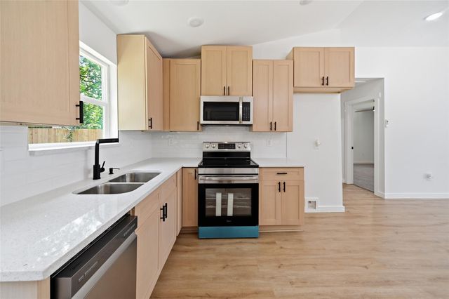 6707 New York Street, Houston, TX 77021