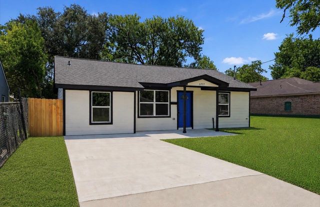 6707 New York Street, Houston, TX 77021