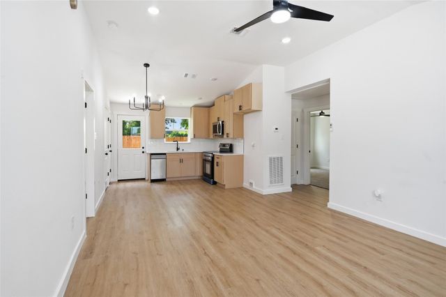 6707 New York Street, Houston, TX 77021