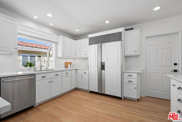 241 Calle Mayor, Redondo Beach, CA 90277