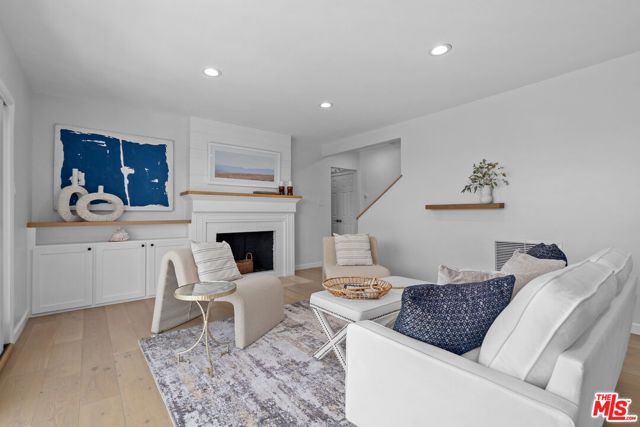 241 Calle Mayor, Redondo Beach, CA 90277
