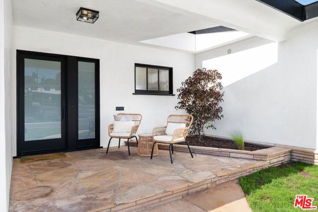 241 Calle Mayor, Redondo Beach, CA 90277