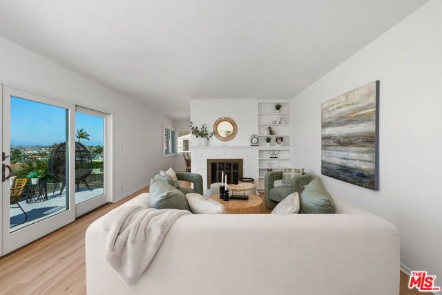 241 Calle Mayor, Redondo Beach, CA 90277