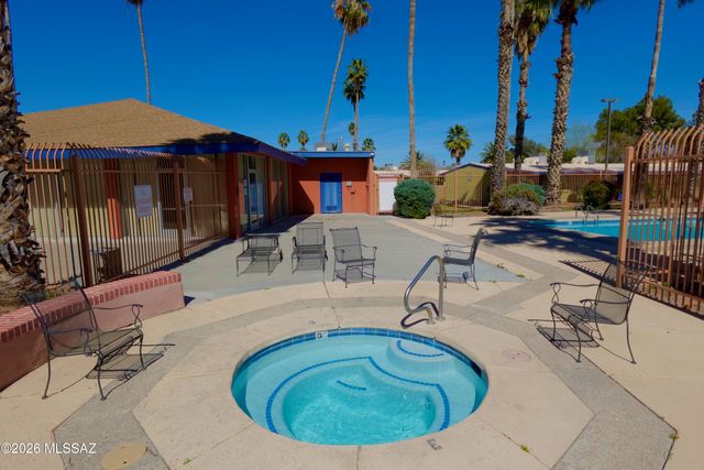 350 N Silverbell Rd Apt 116, Tucson, AZ 85745