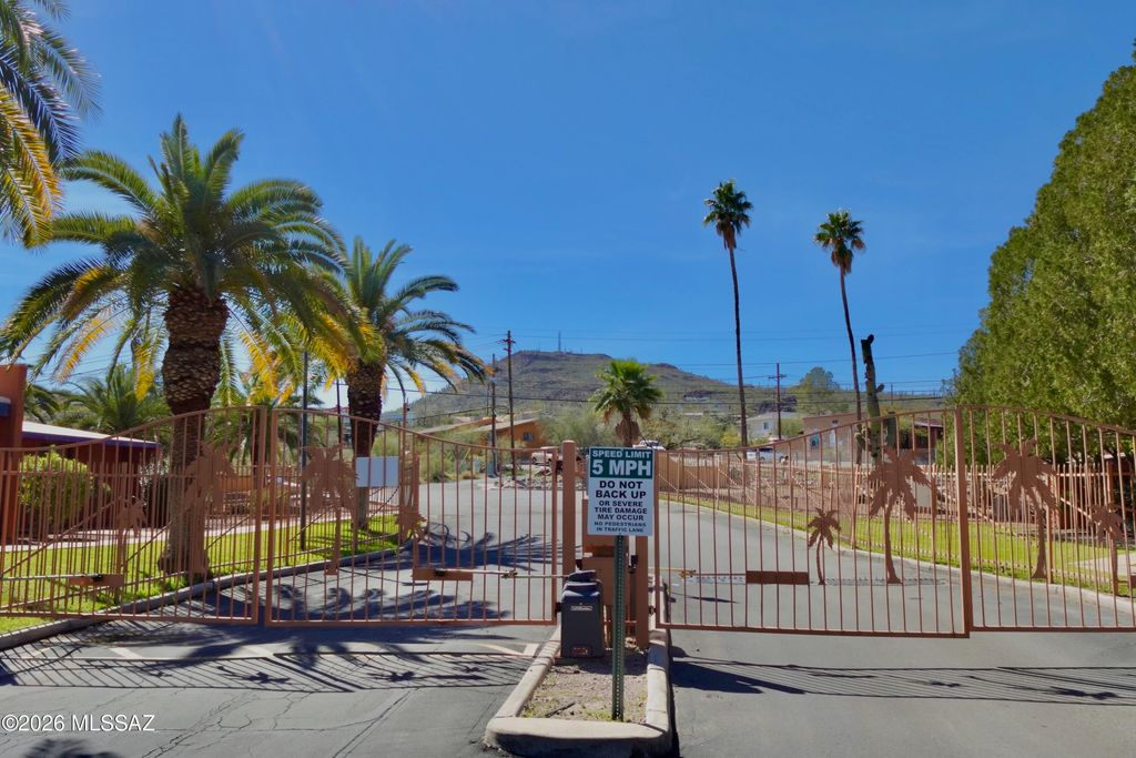 350 N Silverbell Rd Apt 116, Tucson, AZ 85745