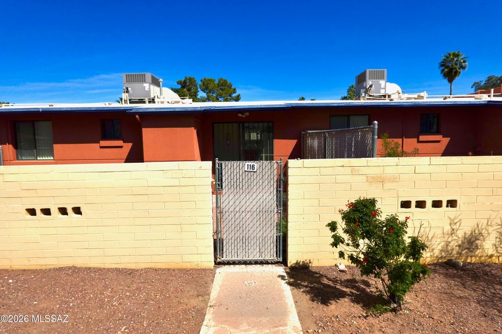 Image 19 of property listing at 350 N Silverbell Rd Apt 116, Tucson, AZ 85745