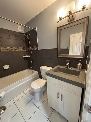 30559 Marshall Street, Southfield, MI 48076