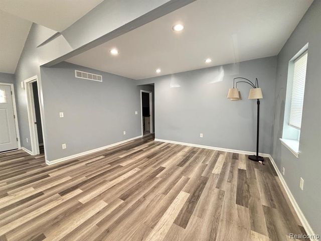 30559 Marshall Street, Southfield, MI 48076