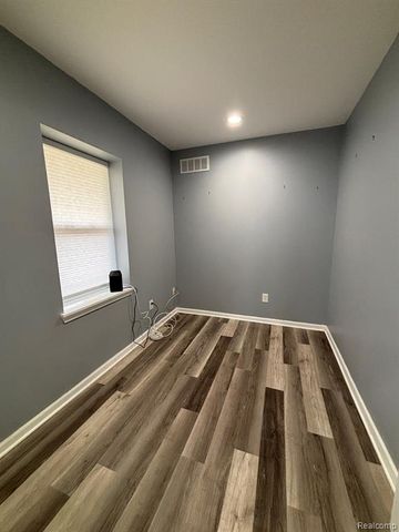 30559 Marshall Street, Southfield, MI 48076