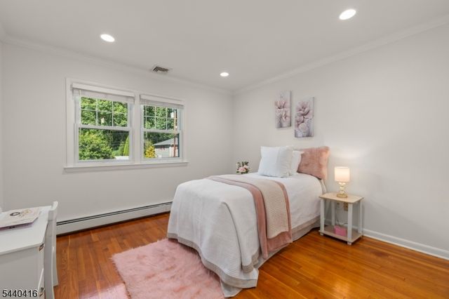 42 Sherwood Dr, New Providence Boro, NJ 07974