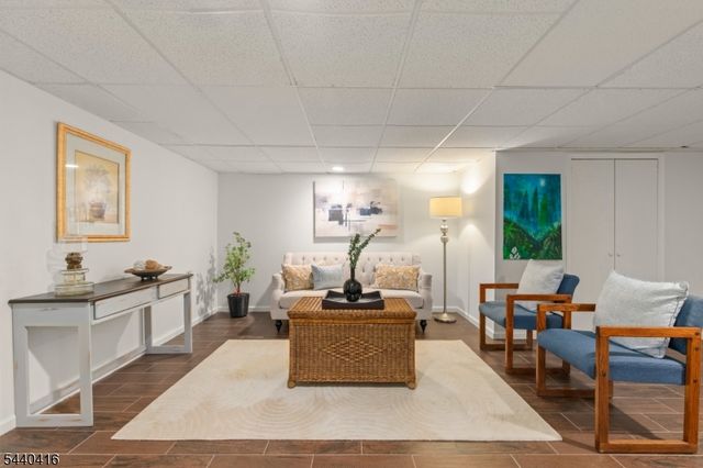 42 Sherwood Dr, New Providence Boro, NJ 07974