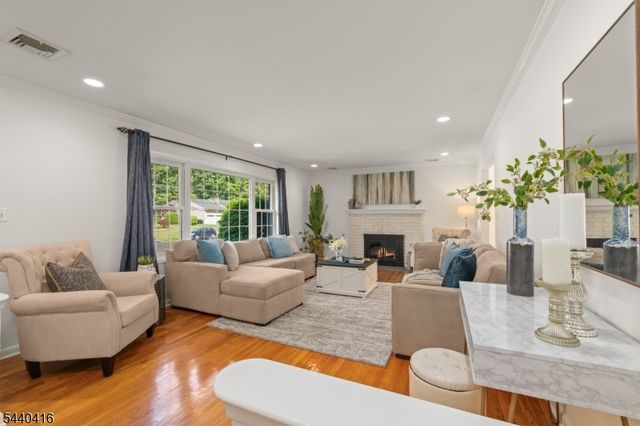 42 Sherwood Dr, New Providence Boro, NJ 07974