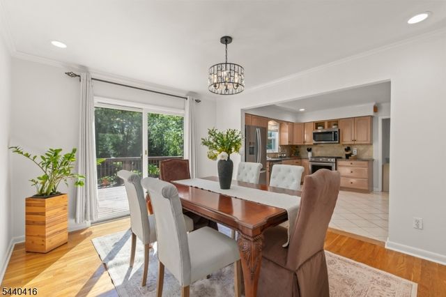 42 Sherwood Dr, New Providence Boro, NJ 07974
