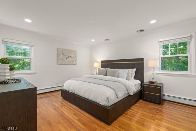 42 Sherwood Dr, New Providence Boro, NJ 07974
