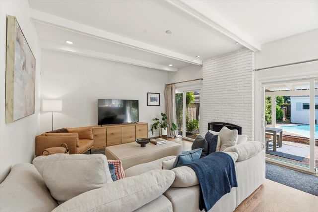 116 San Antonio Way, Sacramento, CA 95819