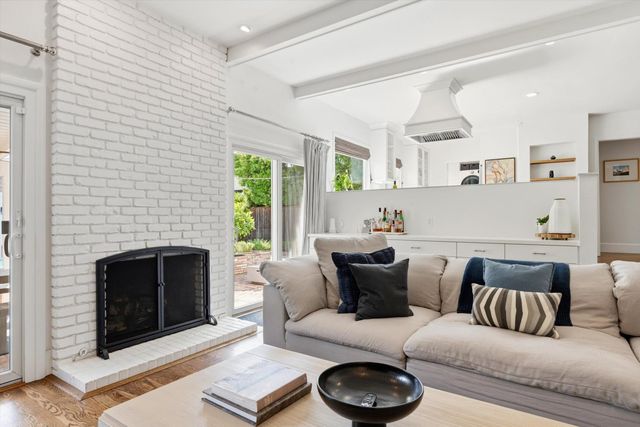 116 San Antonio Way, Sacramento, CA 95819