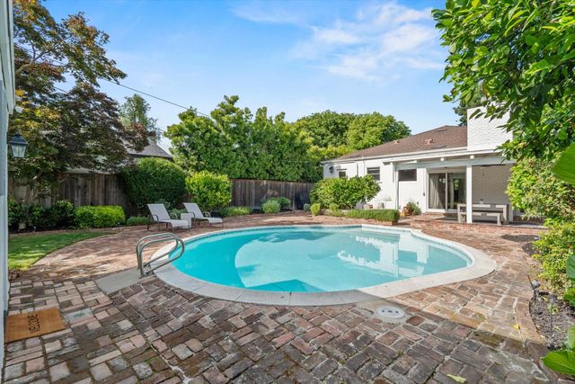 116 San Antonio Way, Sacramento, CA 95819