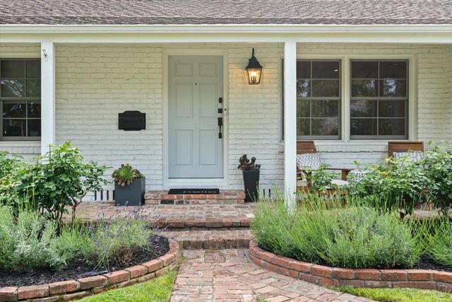 116 San Antonio Way, Sacramento, CA 95819