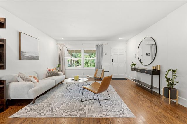 116 San Antonio Way, Sacramento, CA 95819