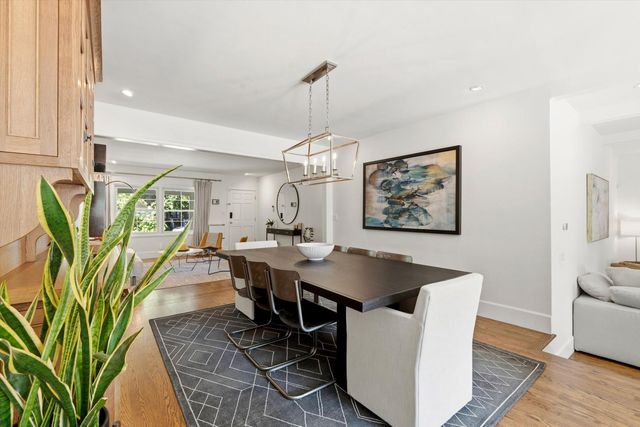 116 San Antonio Way, Sacramento, CA 95819