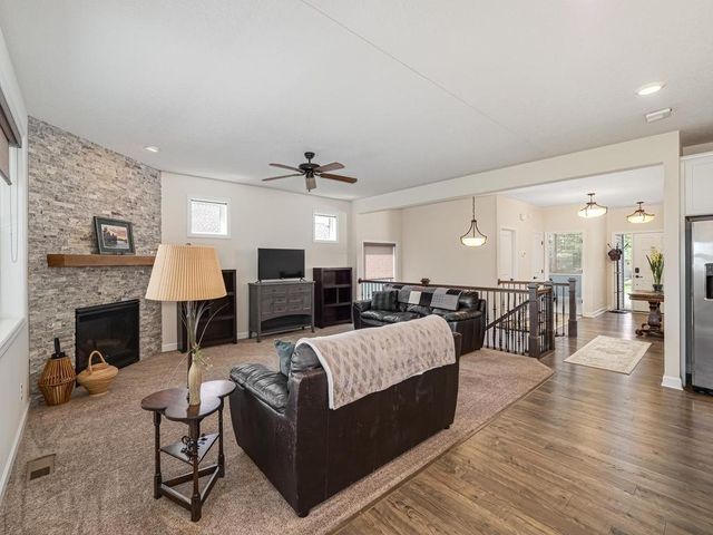 11516 Brookview Drive, Maple Grove, MN 55311