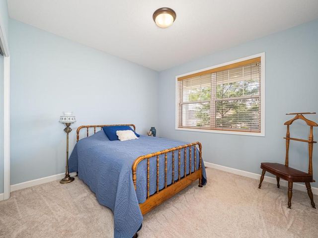 11516 Brookview Drive, Maple Grove, MN 55311