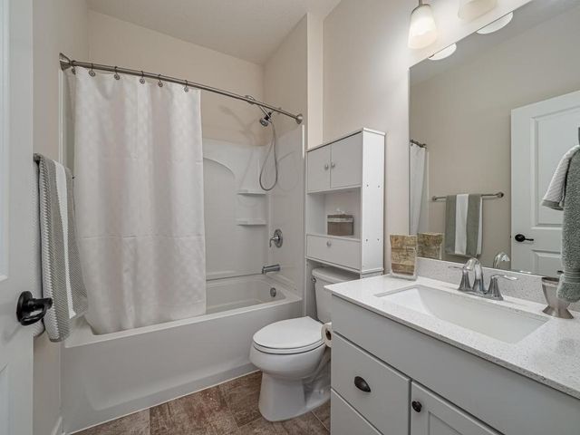 11516 Brookview Drive, Maple Grove, MN 55311