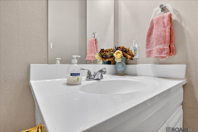 13435 Orleans Dr, Gonzales, LA 70737