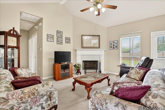 13435 Orleans Dr, Gonzales, LA 70737