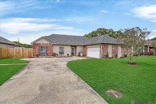 13435 Orleans Dr, Gonzales, LA 70737