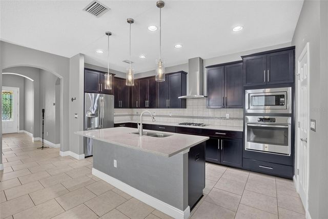 7029 OLD BENTON DRIVE, Apollo Beach, FL 33572