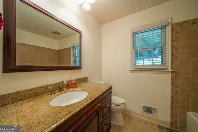 2168 Cannon Hill Road SW, Lilburn, GA 30047