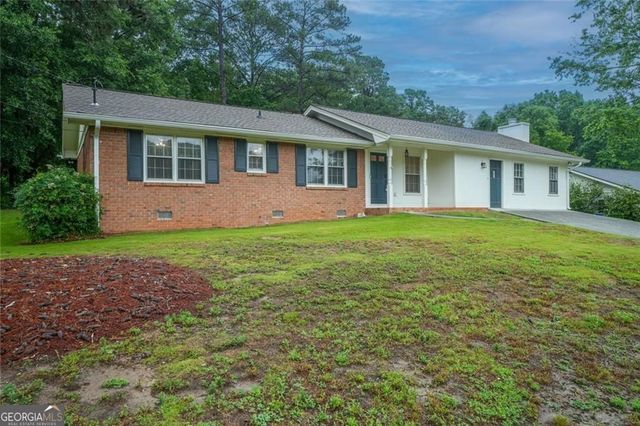 2168 Cannon Hill Road SW, Lilburn, GA 30047