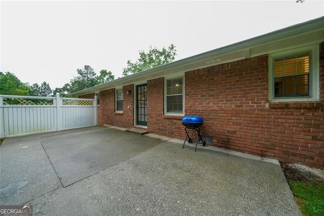 2168 Cannon Hill Road SW, Lilburn, GA 30047