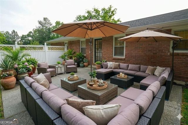 2168 Cannon Hill Road SW, Lilburn, GA 30047