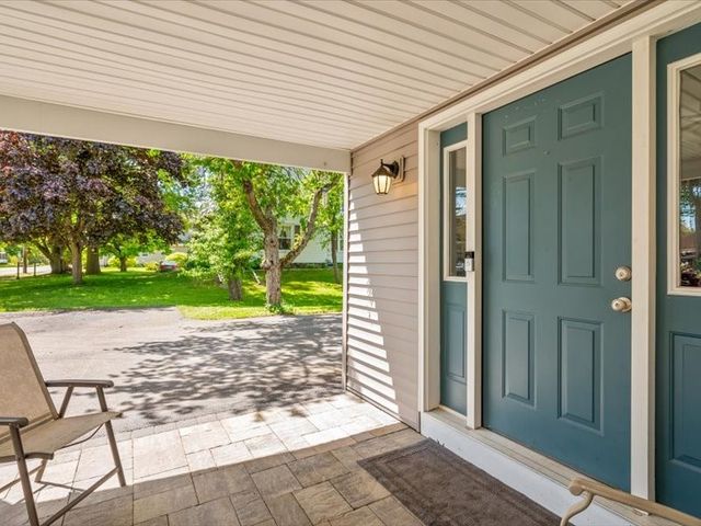 1363 Lake Road, Hamlin, NY 14464