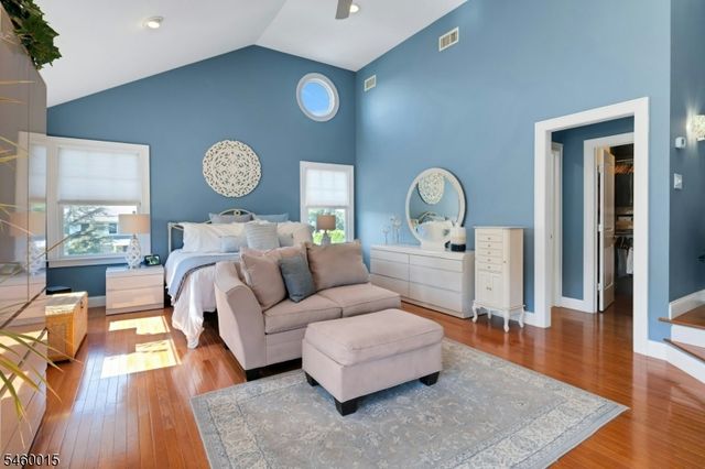 1 Fleetwood Ave, Fairfield Twp., NJ 07004