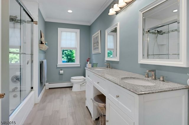 1 Fleetwood Ave, Fairfield Twp., NJ 07004