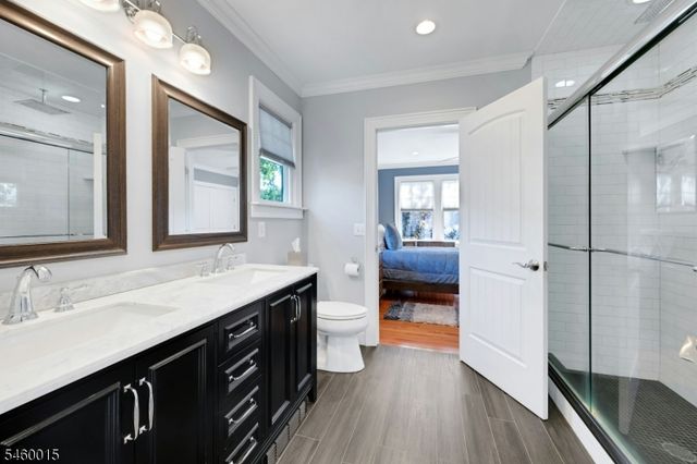 1 Fleetwood Ave, Fairfield Twp., NJ 07004
