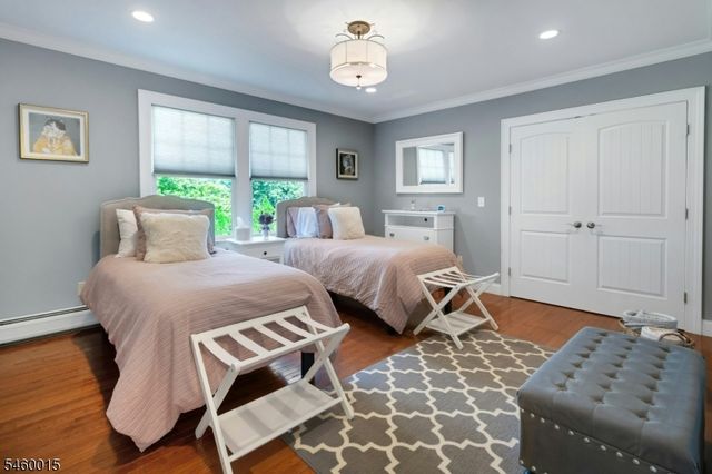 1 Fleetwood Ave, Fairfield Twp., NJ 07004