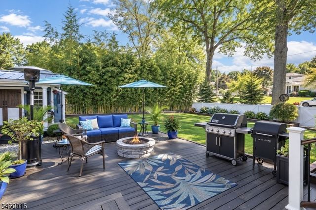 1 Fleetwood Ave, Fairfield Twp., NJ 07004