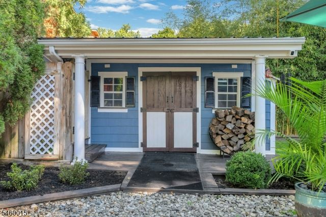 1 Fleetwood Ave, Fairfield Twp., NJ 07004