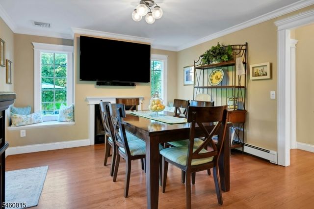 1 Fleetwood Ave, Fairfield Twp., NJ 07004